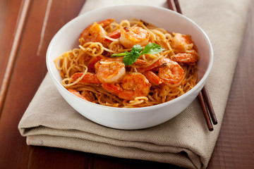 Thai rice noodles with shrimps