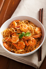 Thai rice noodles with shrimps