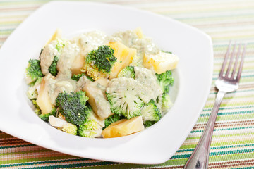 Broccoli with pineapple