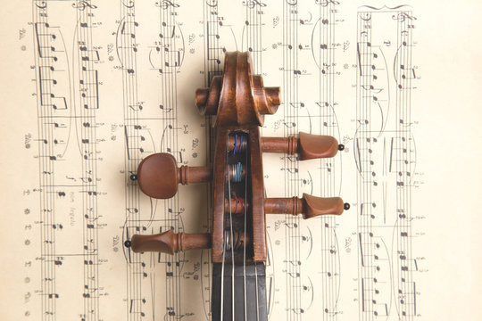 Vintage violin on the  sheet music.