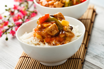 Reis mit süß-sauren Gemüse - rice with sweet and sour veggies