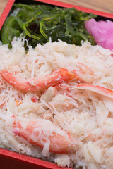 ズワイガニの海鮮弁当