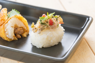 spicy tuna sushi