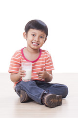 Little boy drink milk 