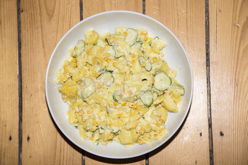  delicious potato salad with cocumber and cream