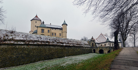 Stary Wiśnicz - zamek © jaworex