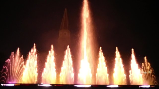 arezzo fontane danzante effetto di luci e colori