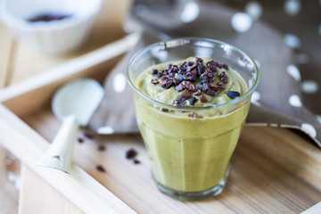 Avocado smoothie with Cacao nibs