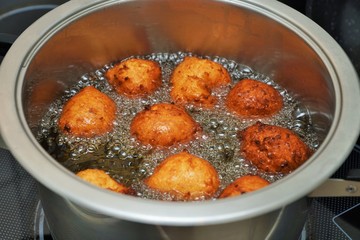 Quark balls in boiling oil