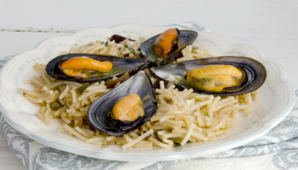 Noodles with seafood stew