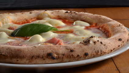 Pizza con jamon.
