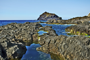 Obraz premium Volcanic debris coast in Tenerife Island and Roque-de-Garachico