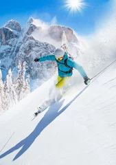 Photo sur Plexiglas Sports dhiver Skieur de descente en haute montagne