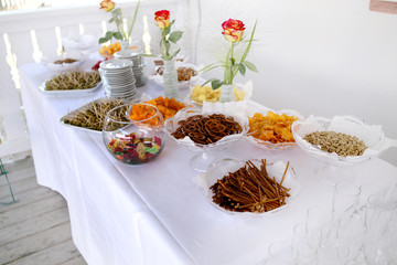 Salzstangen & Chips am Buffet