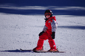 Fototapeta na wymiar sports d'hiver - ski de piste