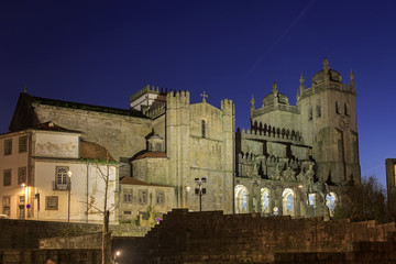 Fototapeta na wymiar Porto cathedral with illumination