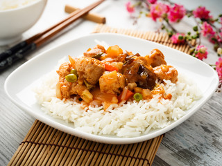 Reis mit süß-sauren Gemüse - rice with sweet and sour veggies