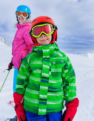 Fototapeta na wymiar Kids at ski resort