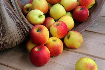 Stillleben mit Äpfeln