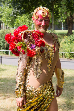 Crazy! Verr&uuml;ckte Verkleidung!