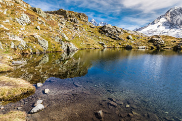 Fototapeta premium Lac des Cheserys And And Two Peaks - France