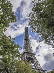 Tour Eiffel in cornice