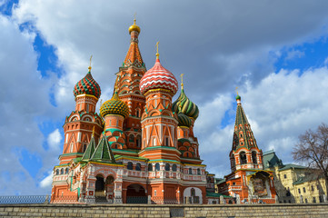 Fototapeta na wymiar Saint Basil's Cathedral (Red Square in Moscow)