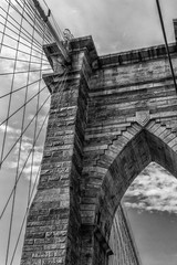 Brooklyn Bridge arch in black and white