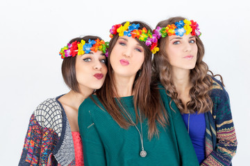 Kiss sisters and flowers