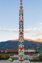 Naklejka premium Totem in Jasper, Alberta, Canada