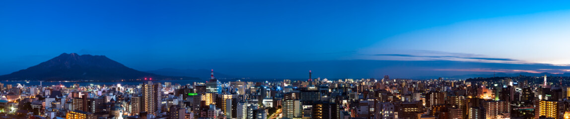 夕なずむ鹿児島の眺め