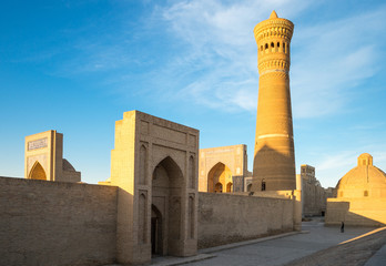 Obraz premium Uzbekistan, Buchara, minaret i meczet Kalon
