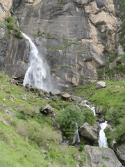 waterfall in India, Himachal Pradesh 