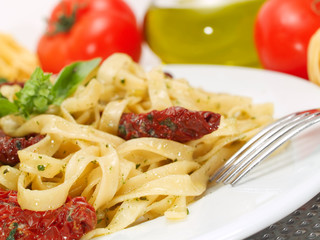 Pasta Collection - Tagliatelle with dried tomatoes