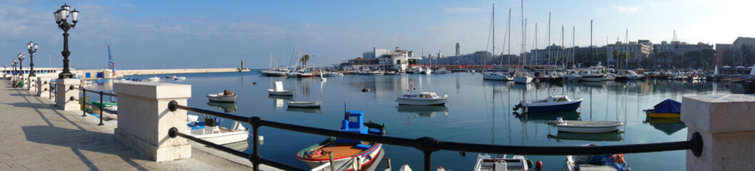 Fototapeta na wymiar Panoramic view of Bari. Puglia. Italy.