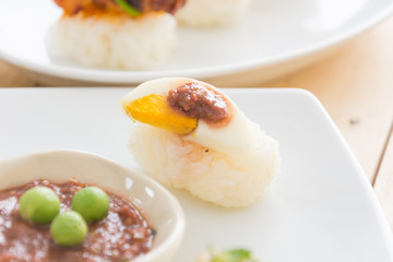 egg with shrimp paste sauce sushi