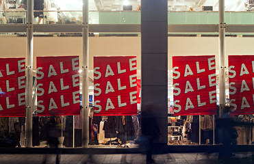 People out shopping in the post christmas sales - 99002037