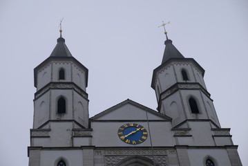 Fototapeta na wymiar Kirche mit Zwei Türme