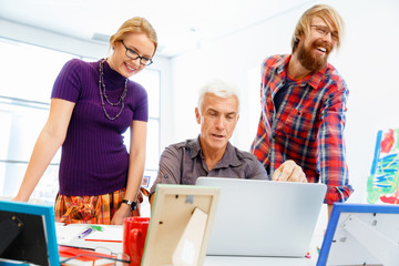 Obraz premium Co-workers working together