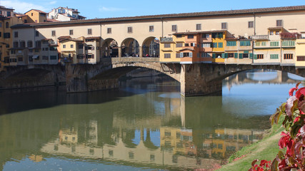 Obraz premium Ponte Vecchio bridge, Arno river, Florence, Italy