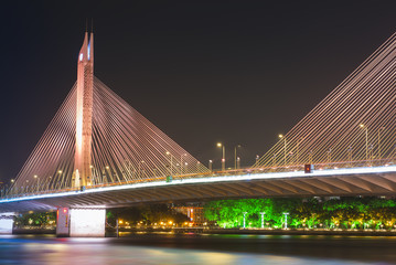 Fototapeta na wymiar Guangzhou bridge Guangzhou, China