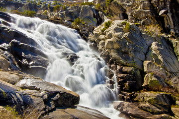 waterfalls in sequoia national park of california