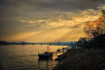 Fototapeta premium Riverside Rhine Mainz