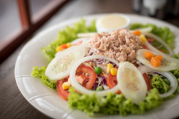 tona salad