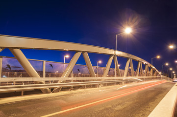 Fototapeta na wymiar Bridge by night