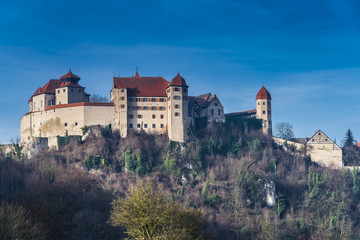 Fototapeta na wymiar Burg Harburg im bayerischen Schwaben in der Stadt Harburg