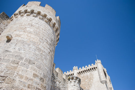 entrada Castillo de Pe&ntilde;afiel