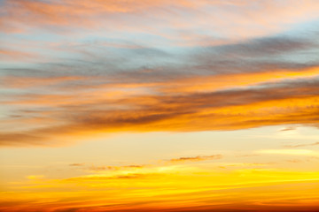 Obraz premium colorful dramatic sky with cloud at sunset