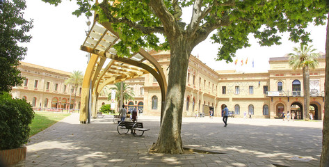 Parque y jardines de Nou Barris en Barcelona - obrazy, fototapety, plakaty