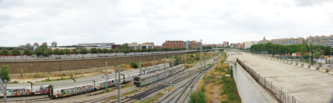 Panor&aacute;mica de los talleres del ferrocarril en Barcelona
